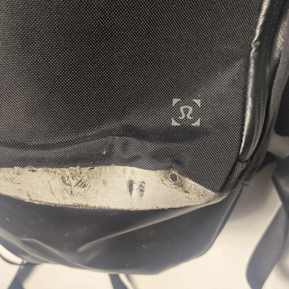 Lululemon More Miles Backpack One Size 25.5L Black 17
